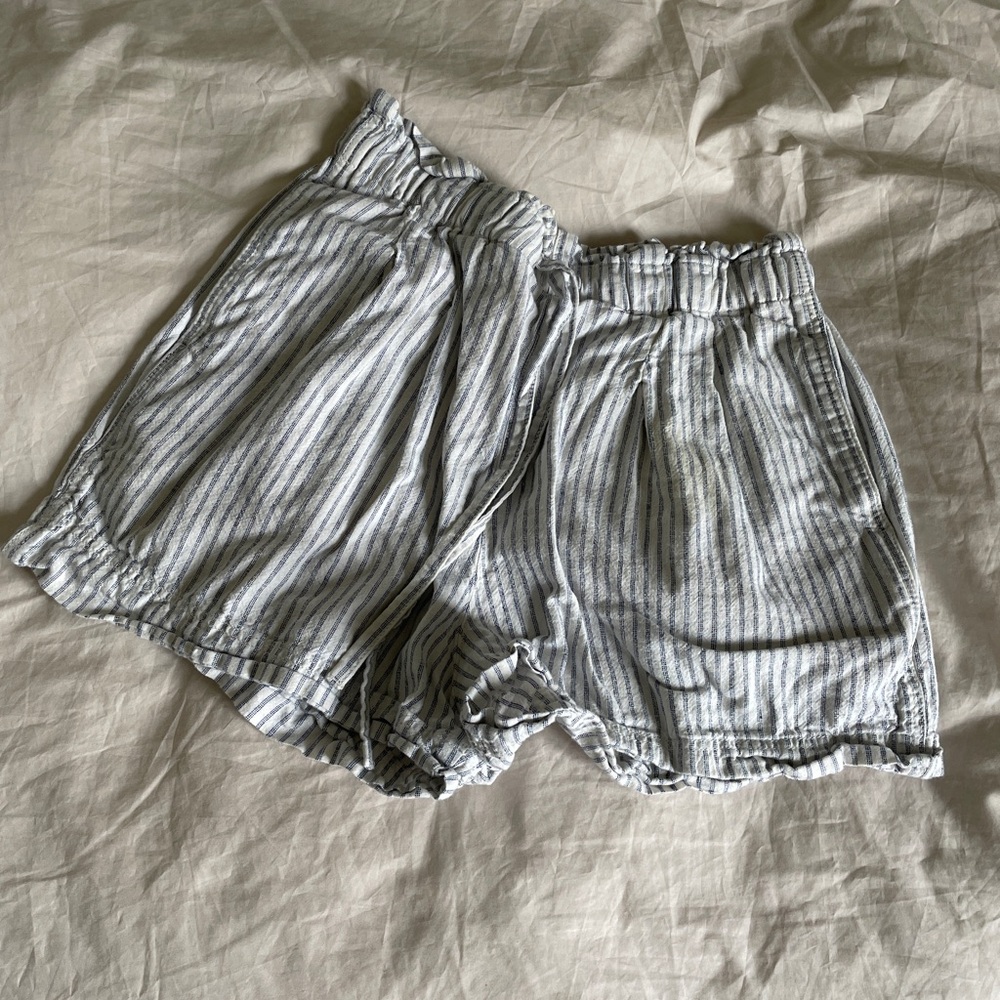 Uniqlo striped cotton shirt with elastic waistband
